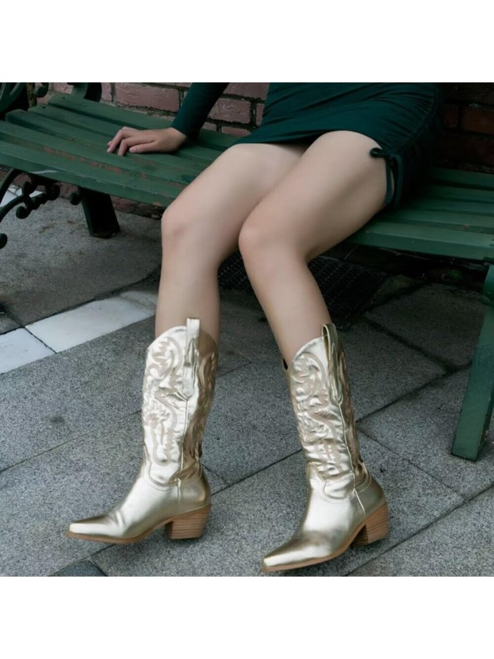 Women's Gold Embroidered Western Cowboy And Cowgirl Boots Chunky Heel Shiny Boot - Picture 2 of 5